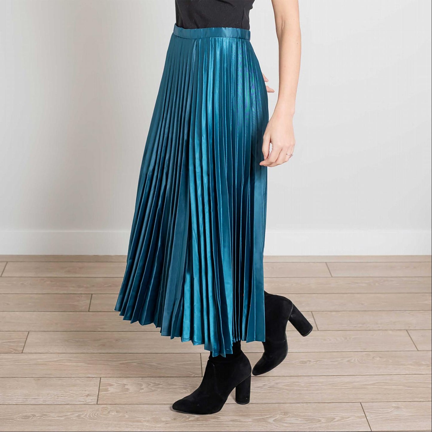 Side Zip Pleated Silk Midi Skirt