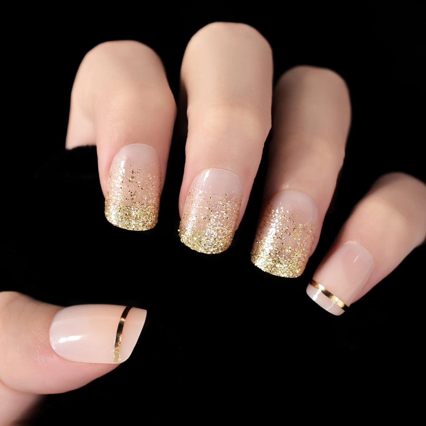 24pcs Short Full Cover Glitter Press On Nail Tips Fake Nails Charm Fingernails For Daily Wear Wedding Shopping Working With Tabs
